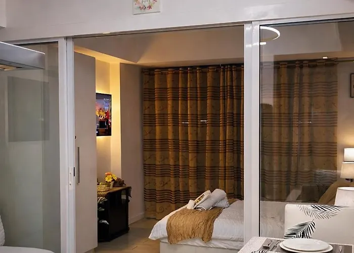 The Nook Staycation At Azure Urban Parañaque Apartahotel *
